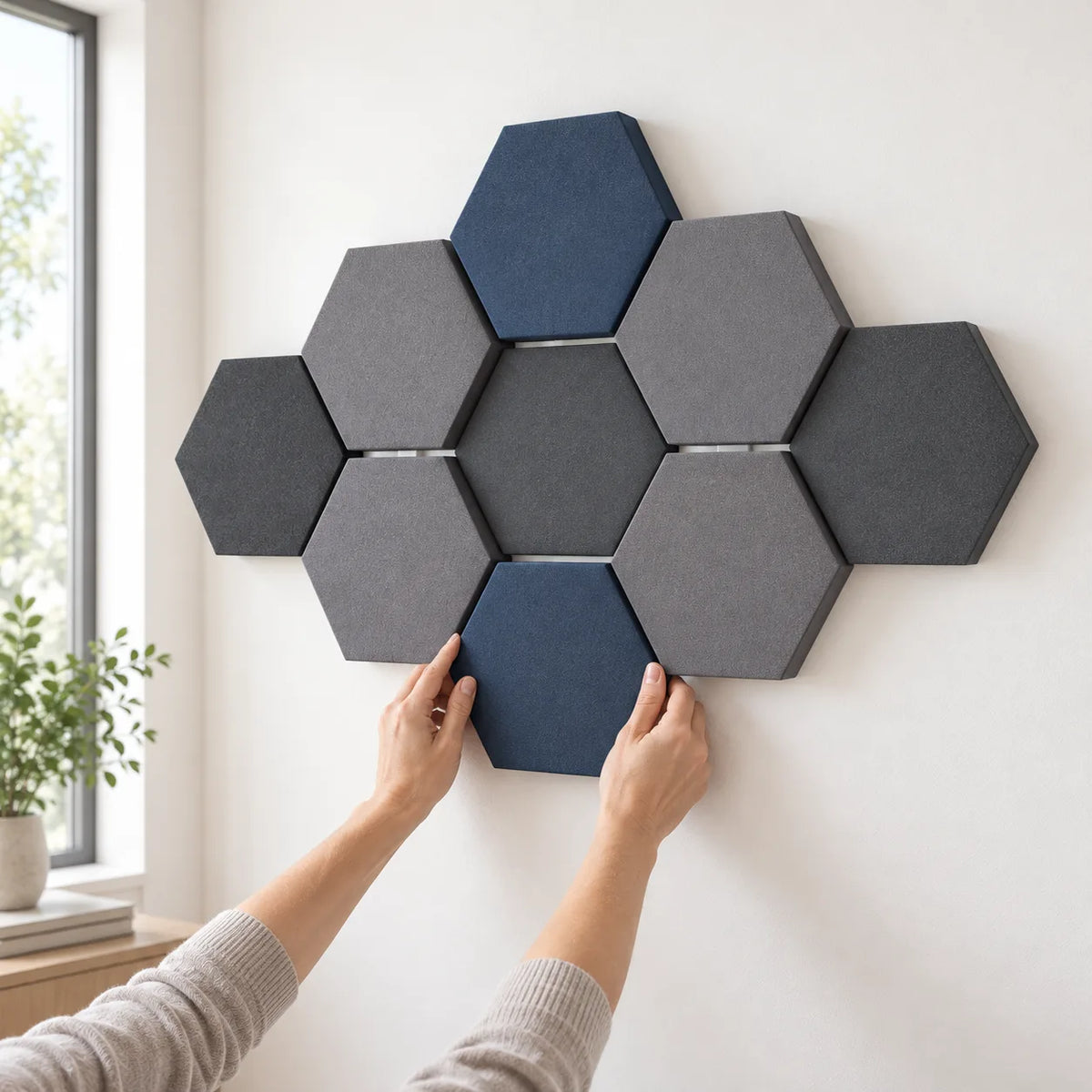 Einzelnes Deepblue-Element wird an der Wand positioniert.