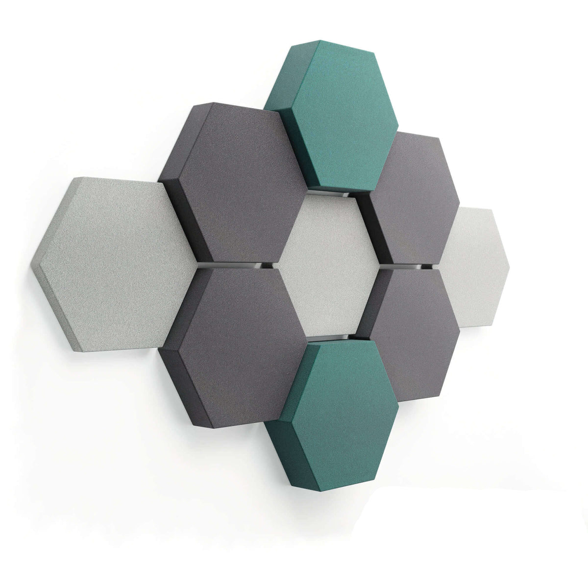 Velvet Hexa Light (9er-Set) in Green: Sechseck-Anordnung aus hellgrauen, grauen und dunkelgrauen Paneelen mit zwei petrolgrünen Akzenten
