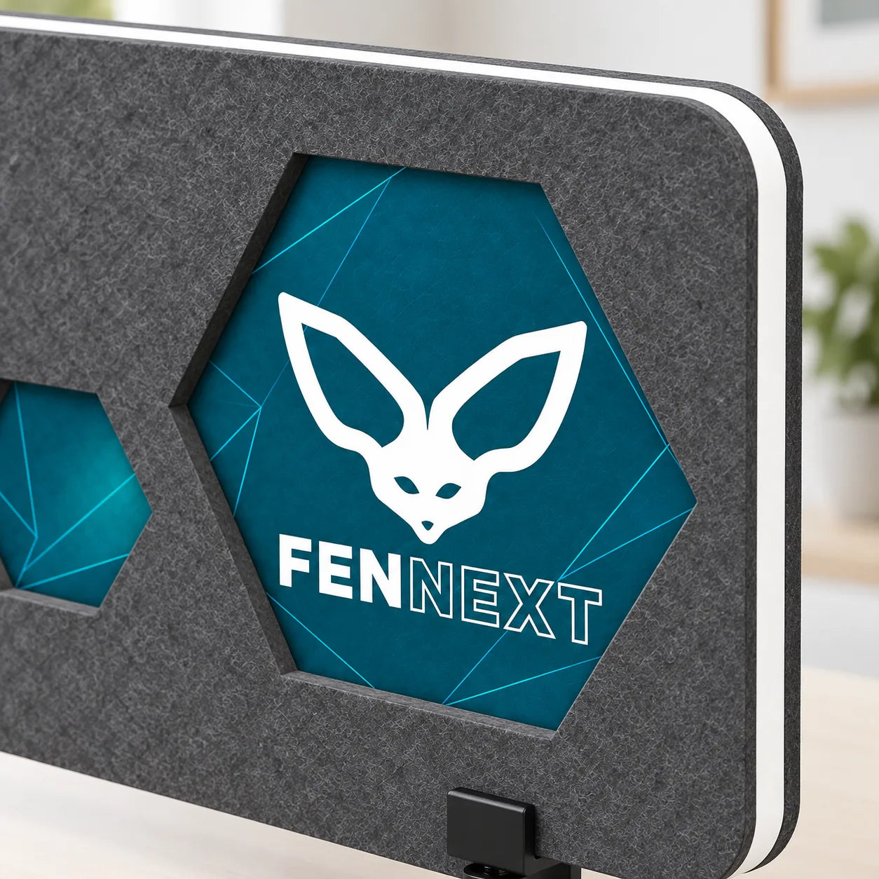Desk Divider Icon Anthrazit: scharf geschnittener Hexagon-Ausschnitt mit Petrol-Druck
